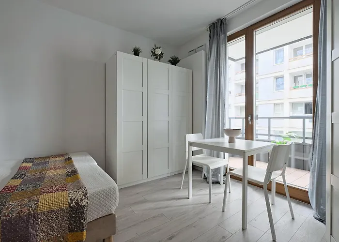 Urbannestgroup - Old Town Studio S27